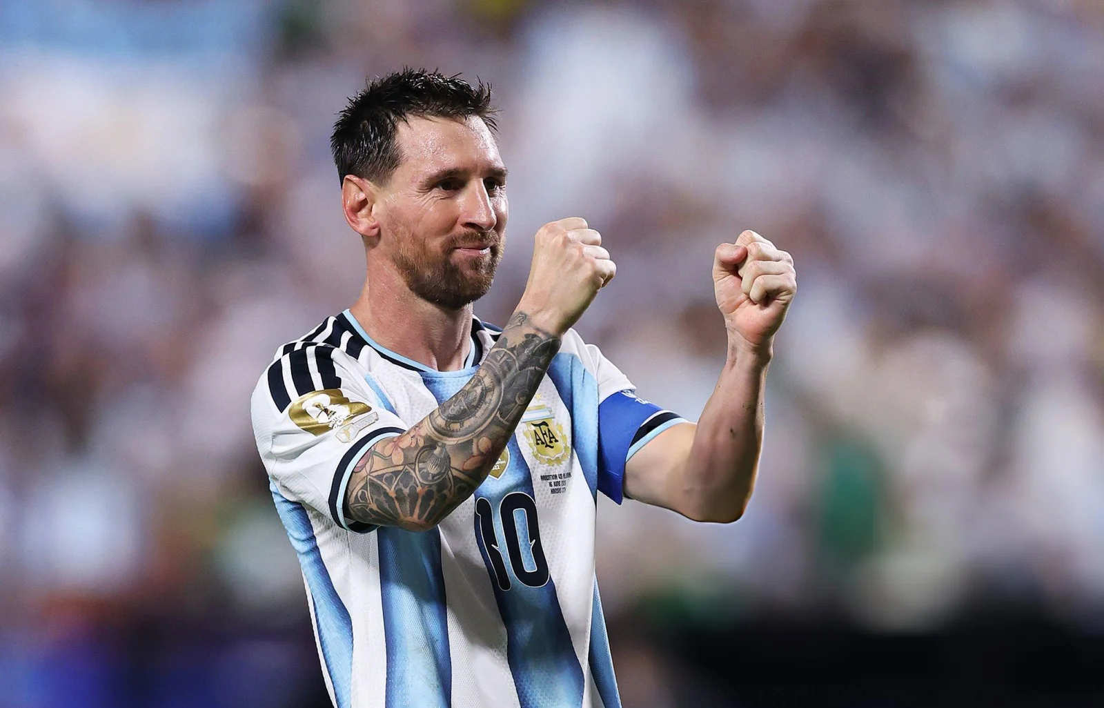 Messi arrancó el Mundial a lo grande: hat-trick y goleada de Argentina sobre Argelia
