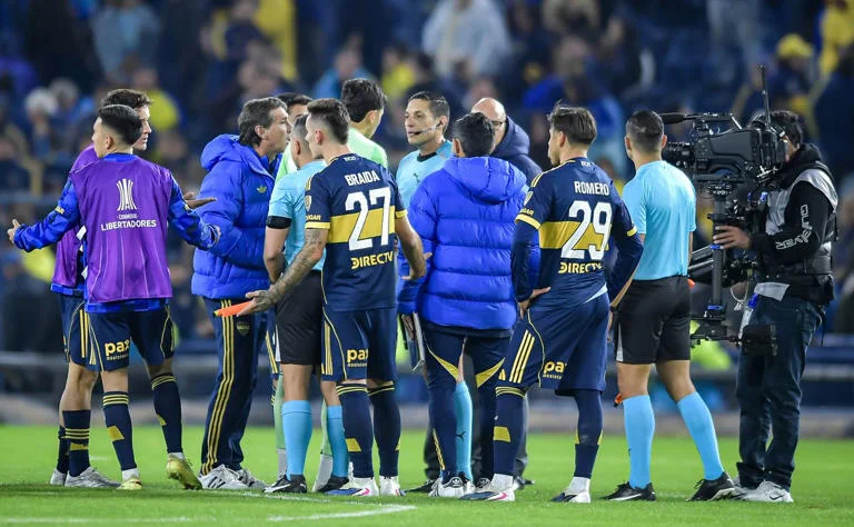 Conmebol publicó el audio VAR de la mano reclamada por Boca