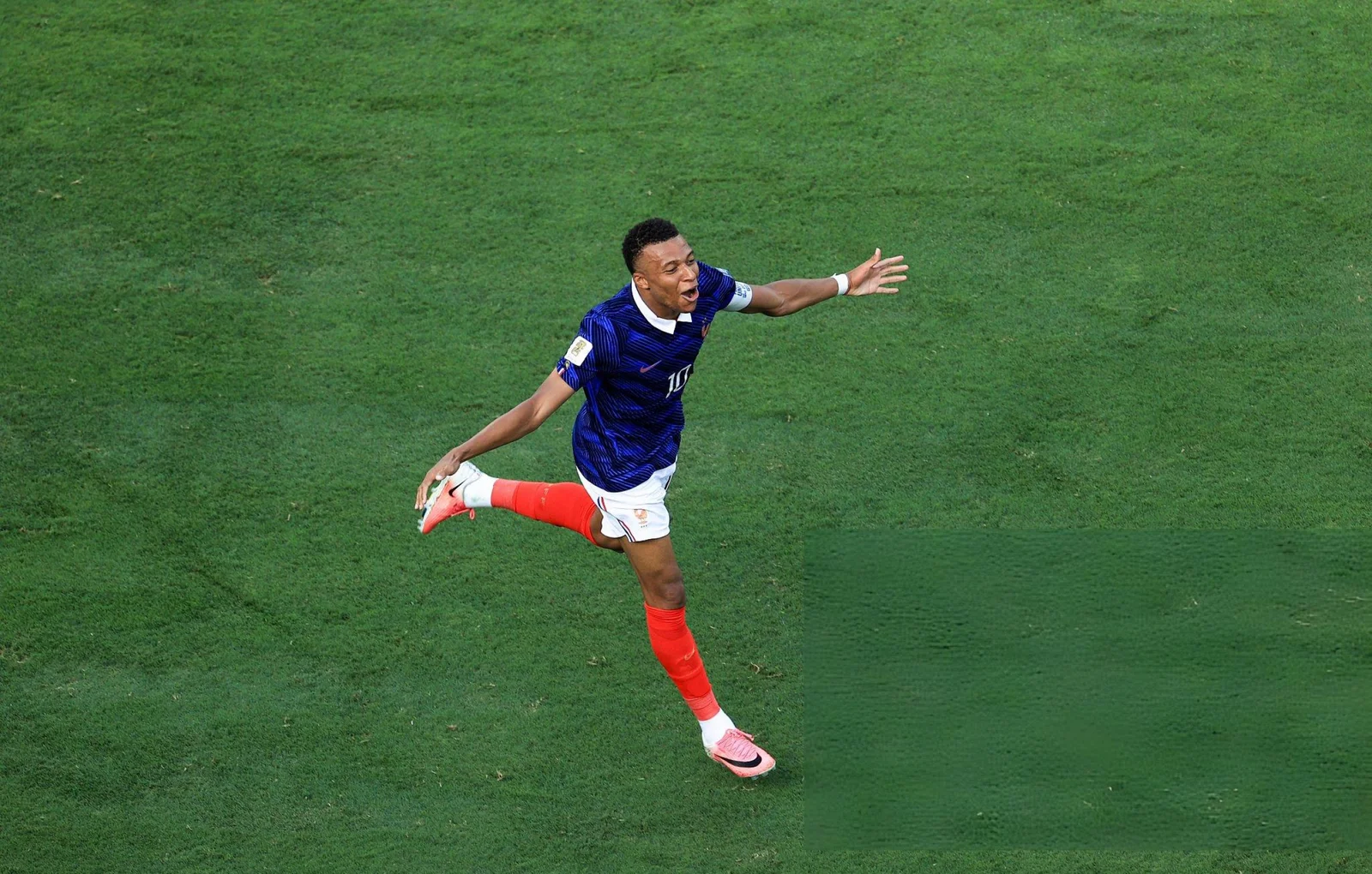 Mbappé sigue haciendo historia y Francia llega lanzada al duelo ante Paraguay