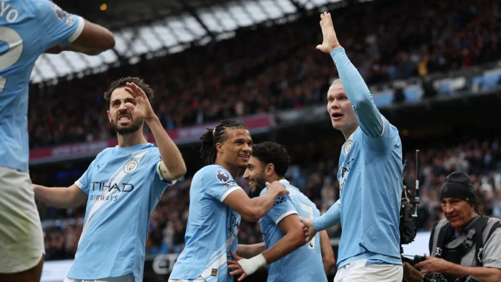 Manchester City no se baja de la pelea por la Premier League